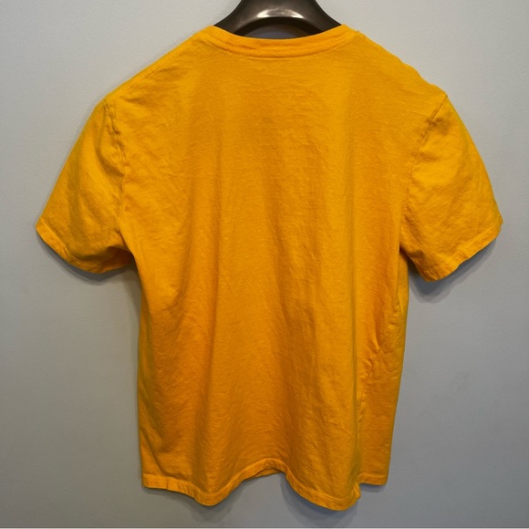 Tom and Jerry Yellow T-Shirt Tee Shirt Men’s Women’s Medium Pre-Owned - Picture 5 of 8